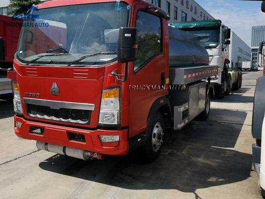 Φορτηγό βυτιοφόρων πετρελαίου καύσεως ελαφριών φορτηγών 6000 λίτρου HOWO 7.50R16